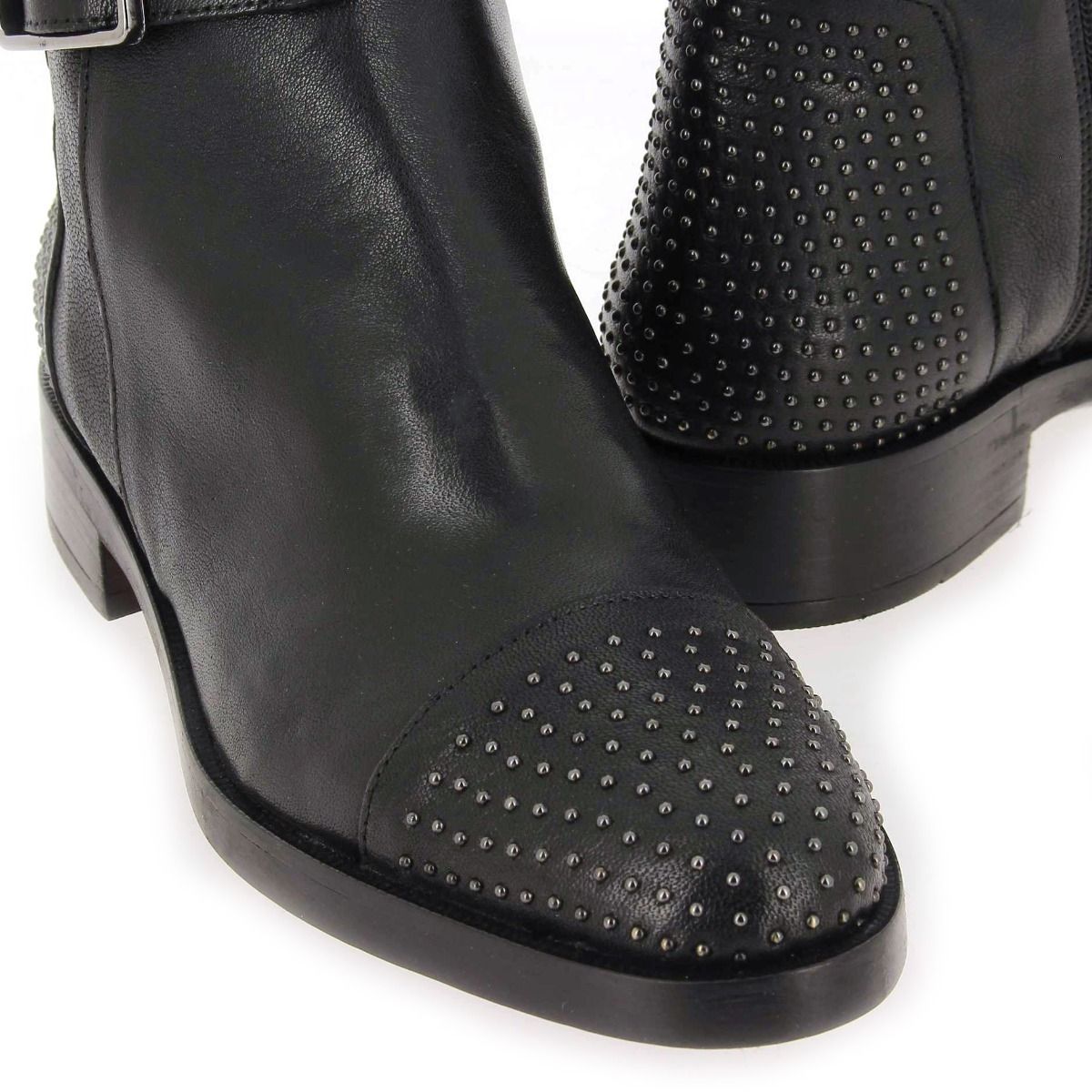 Emanuele Crasto   2111B - noir