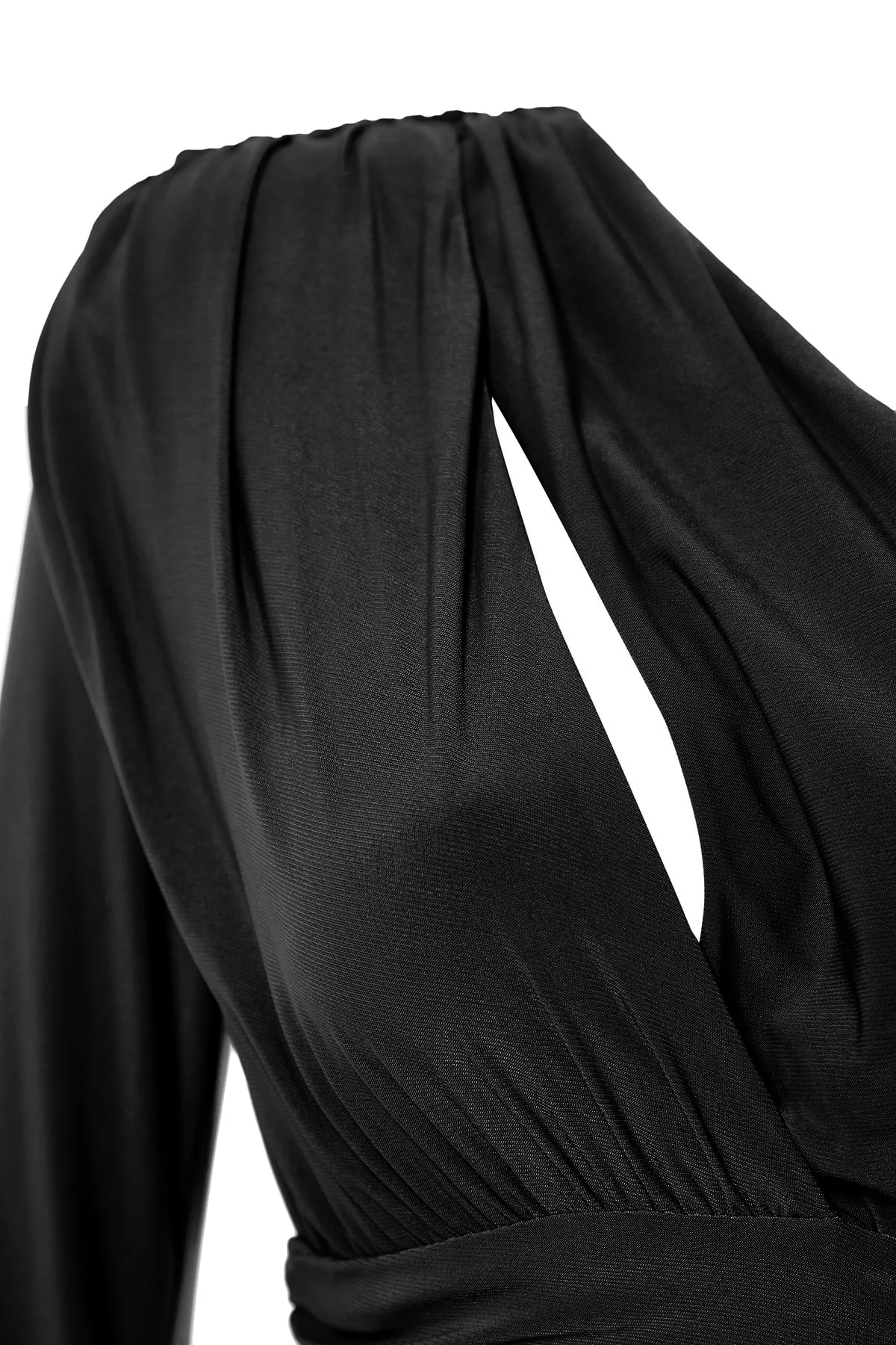 Trendyol Collection  Schwarzes, elegantes Abendkleid mit offener Taille/Skater-Fenster/ausgeschnittenem Strickdetail TPRSS23EL00032