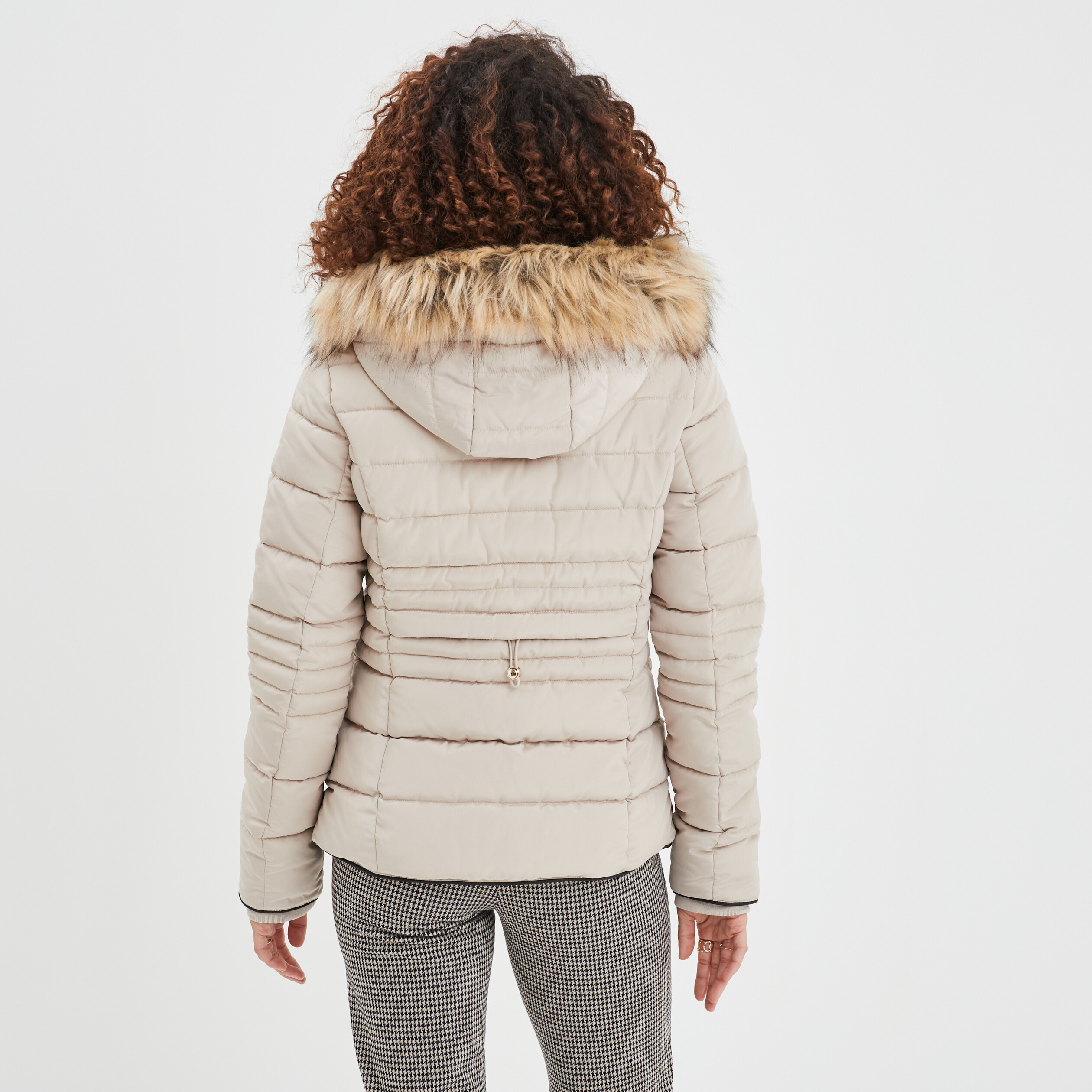 Doudoune courte cintrée à capuche beige femme | La Halle