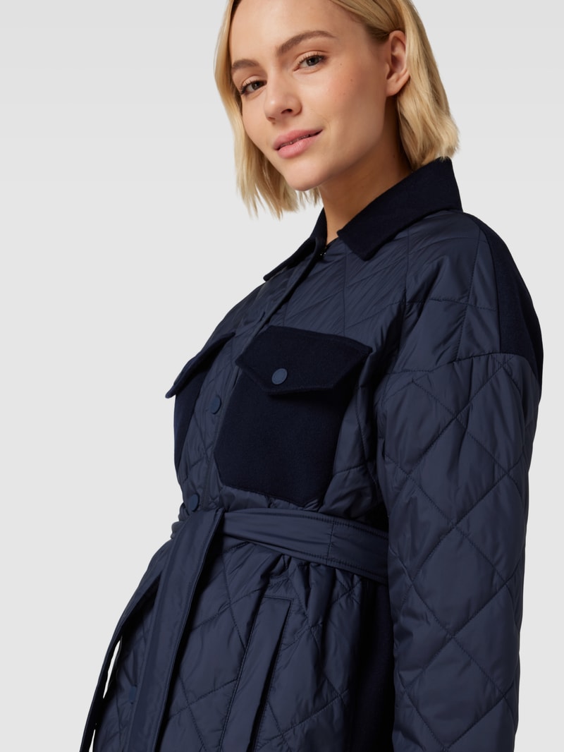 Steppjacke mit Bindegürtel Modell 'PAPRICA' in marineblau