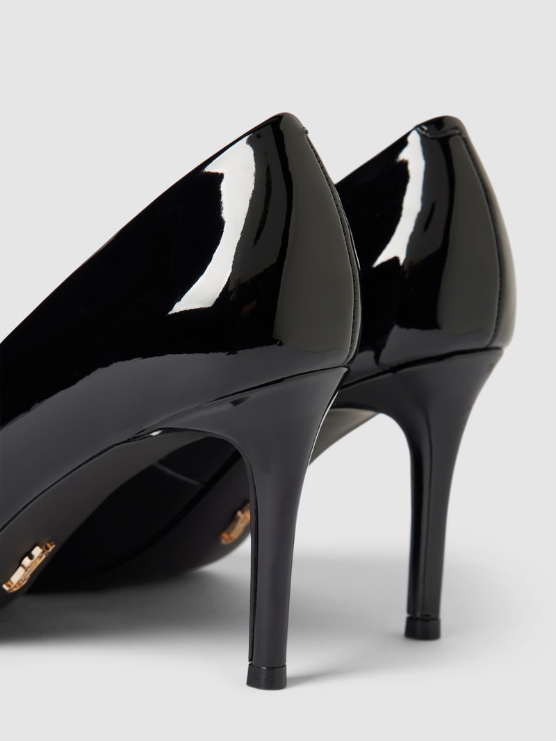 Pumps mit Pfennigabsatz Modell 'LADYBUG' in schwarz
