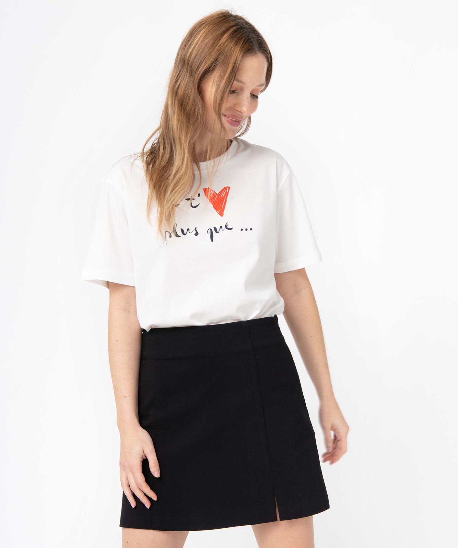 Tee-shirt femme à manches courtes avec message et coeur ecru | GEMO