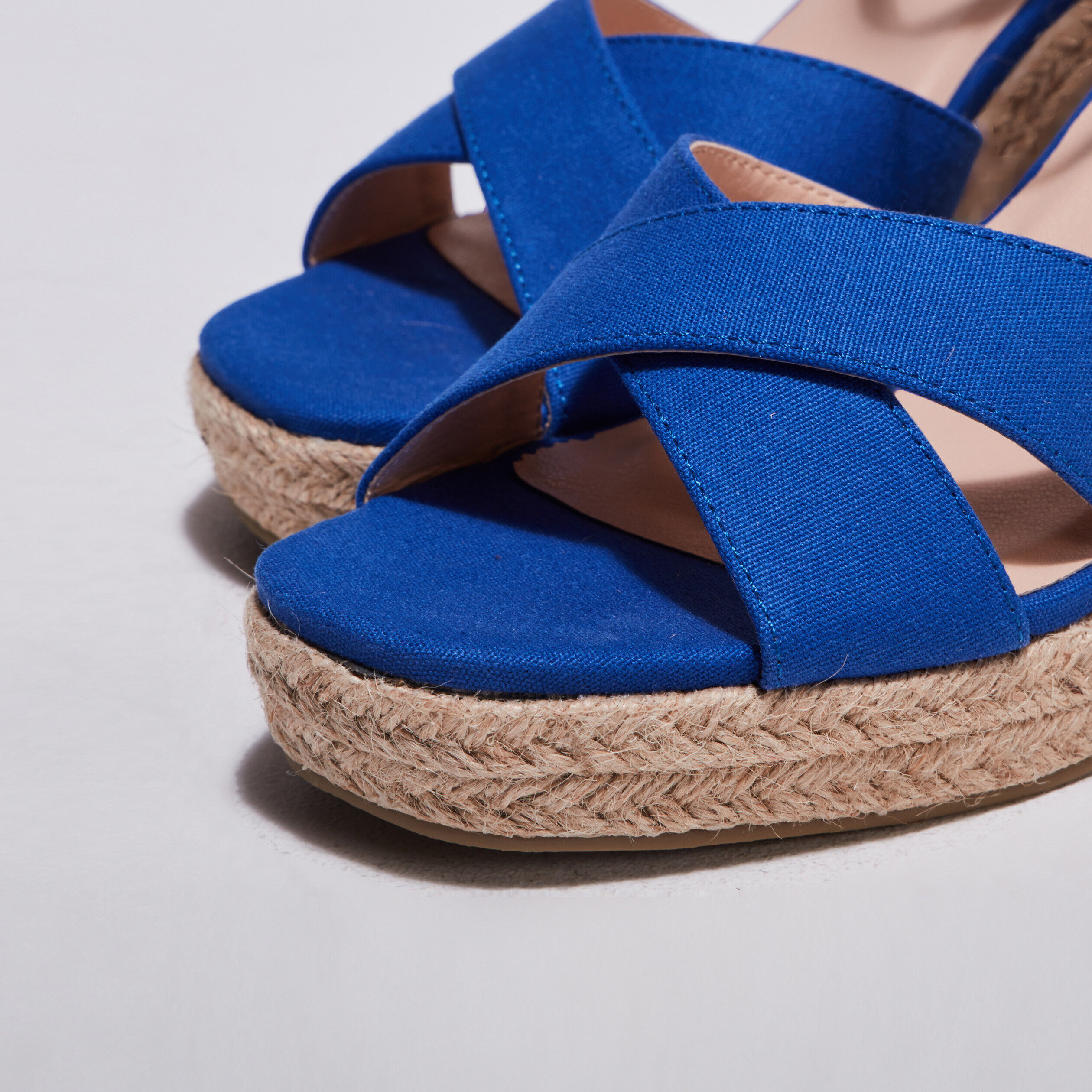 Sandales compensées bleu roi femme | Cache Cache