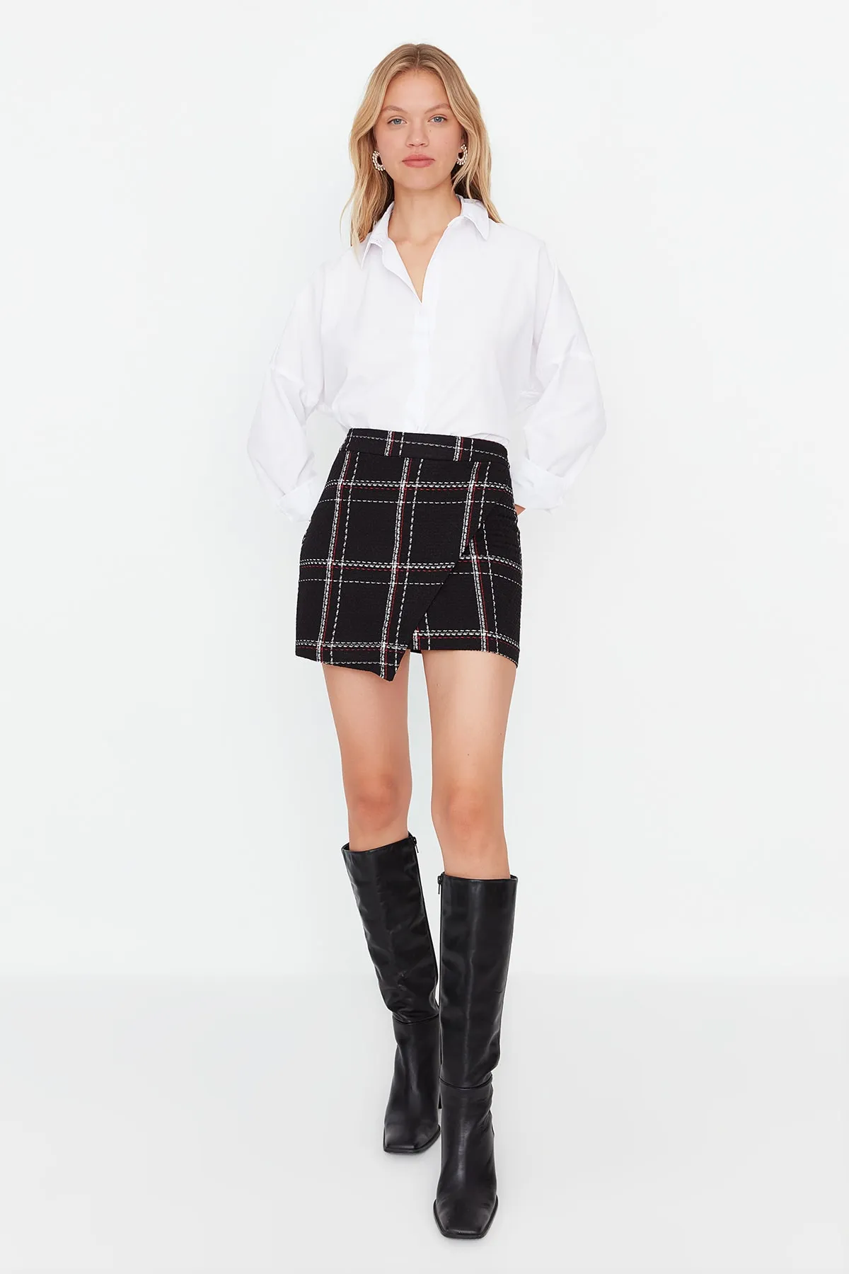 Trendyol Collection  TWOAW23ET00050 - Zweireihiger Minirock aus schwarzem Tweedstoff