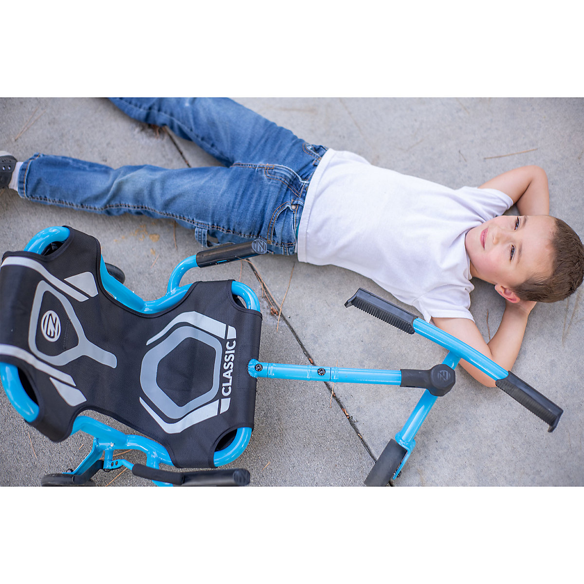 Kinderfahrzeug für Kinder ab 4 bis 14 Jahre Dreirad Trike Dreiradscooter dreirädriges Funfahrzeug
