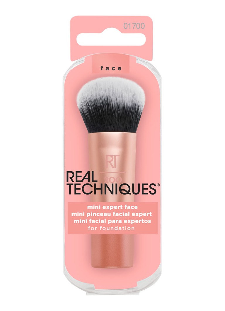 Real Techniques Mini Expert Face Brush - mini foundation and powder brush