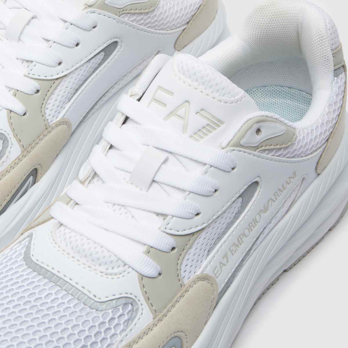 EA7 Emporio Armani – Crusher Distance – Sonic – Vita, flerfärgade stickade sneakers