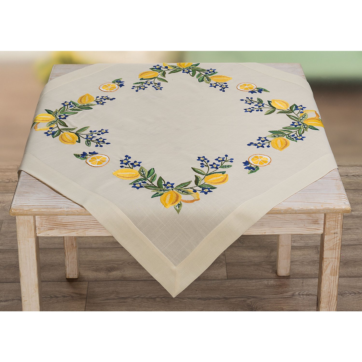 Stickmitteldecke 