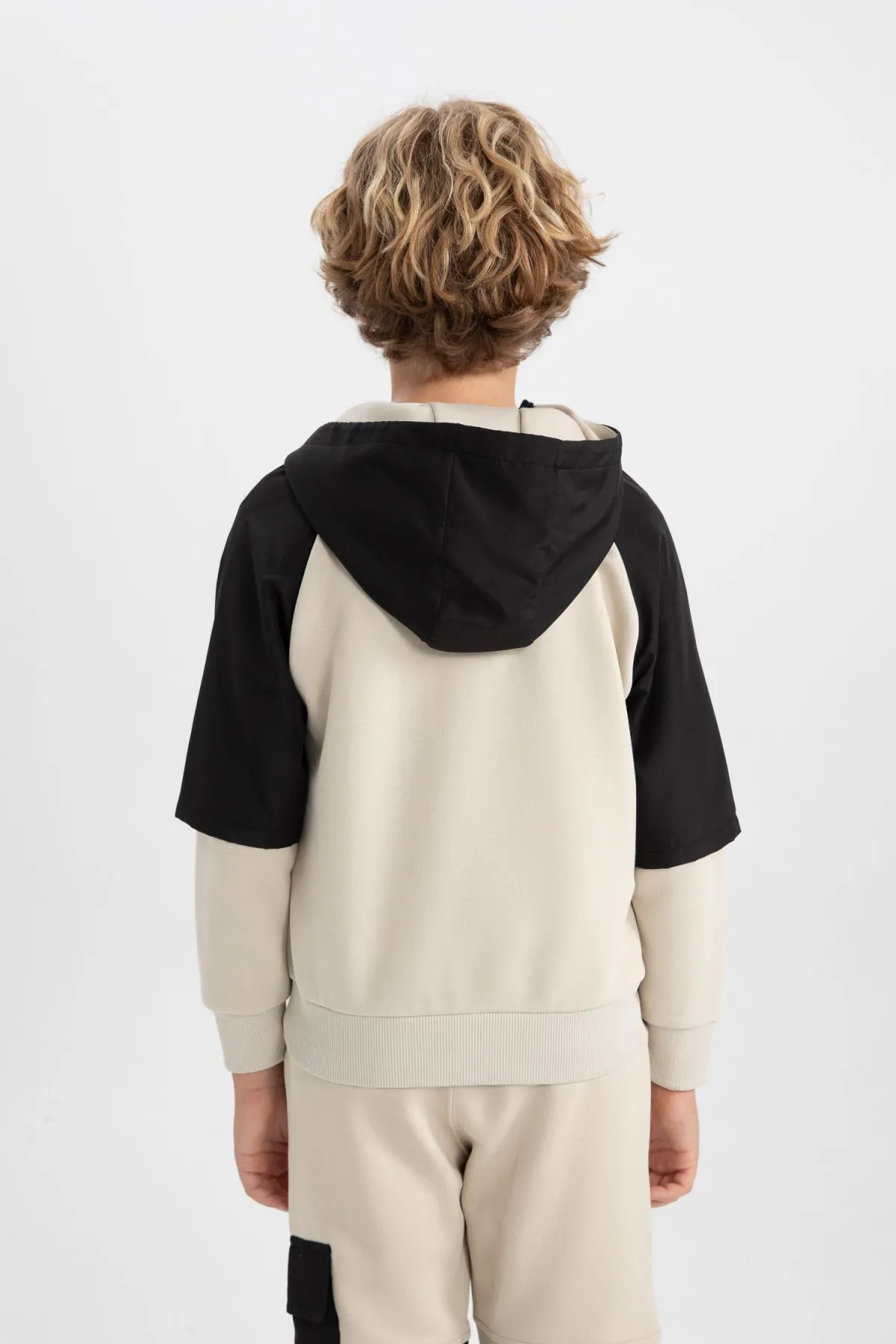 DeFacto  Kapuzen-Sweatshirt mit Oversize-Passform für Jungen