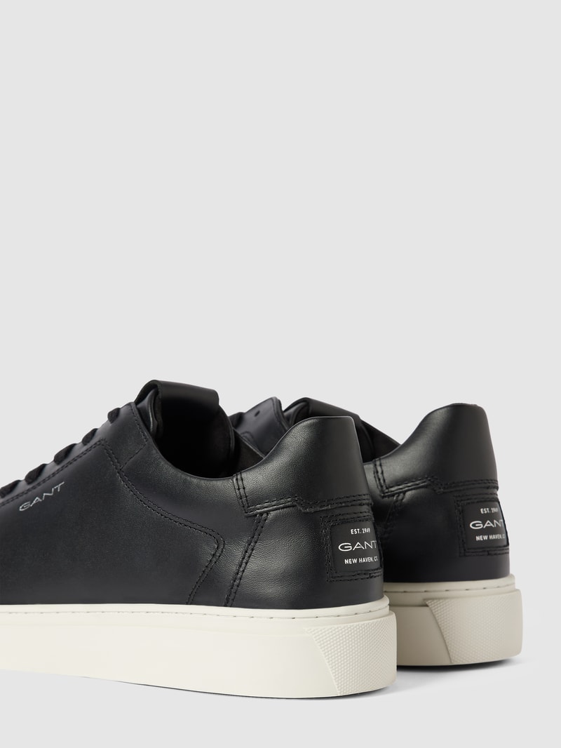 Sneaker mit Label-Details Modell 'Mc Julien' in schwarz