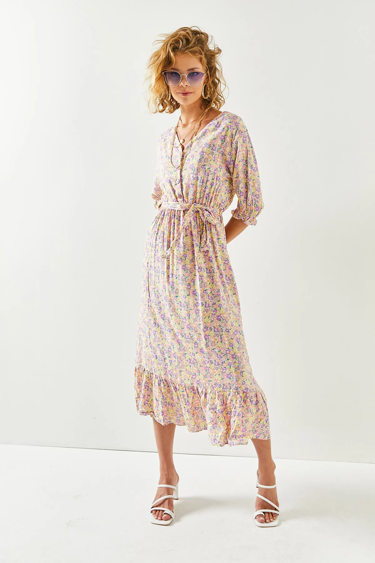 Olalook  Gelb-lila Damenkleid aus gewebter Viskose mit Knöpfen und Gürtelärmeln ELB-19001524
