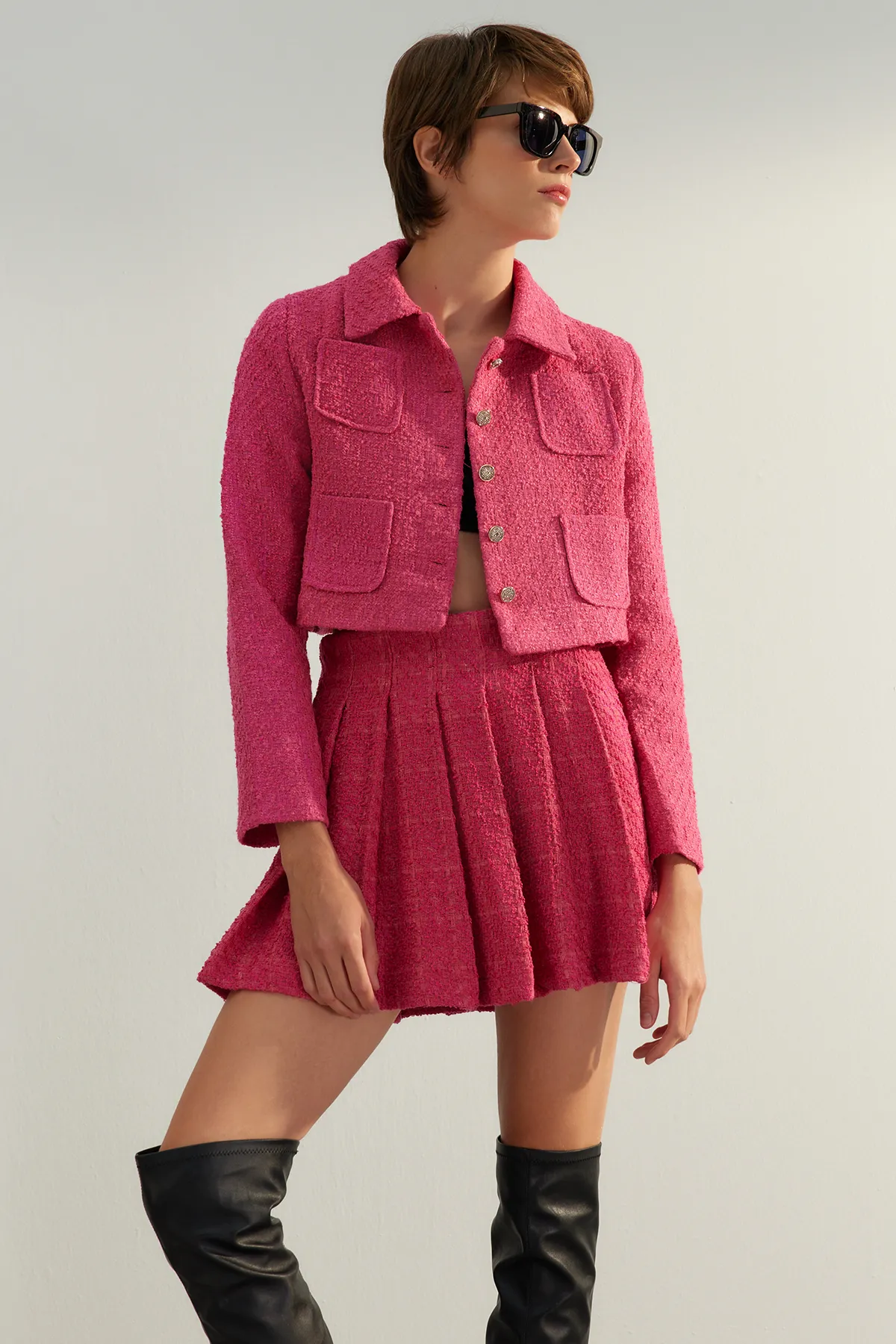 Trendyol Collection  Fuchsiafarbener plissierter Minirock aus hochwertigem Tweedstoff in limitierter Auflage TWOAW24ET00285