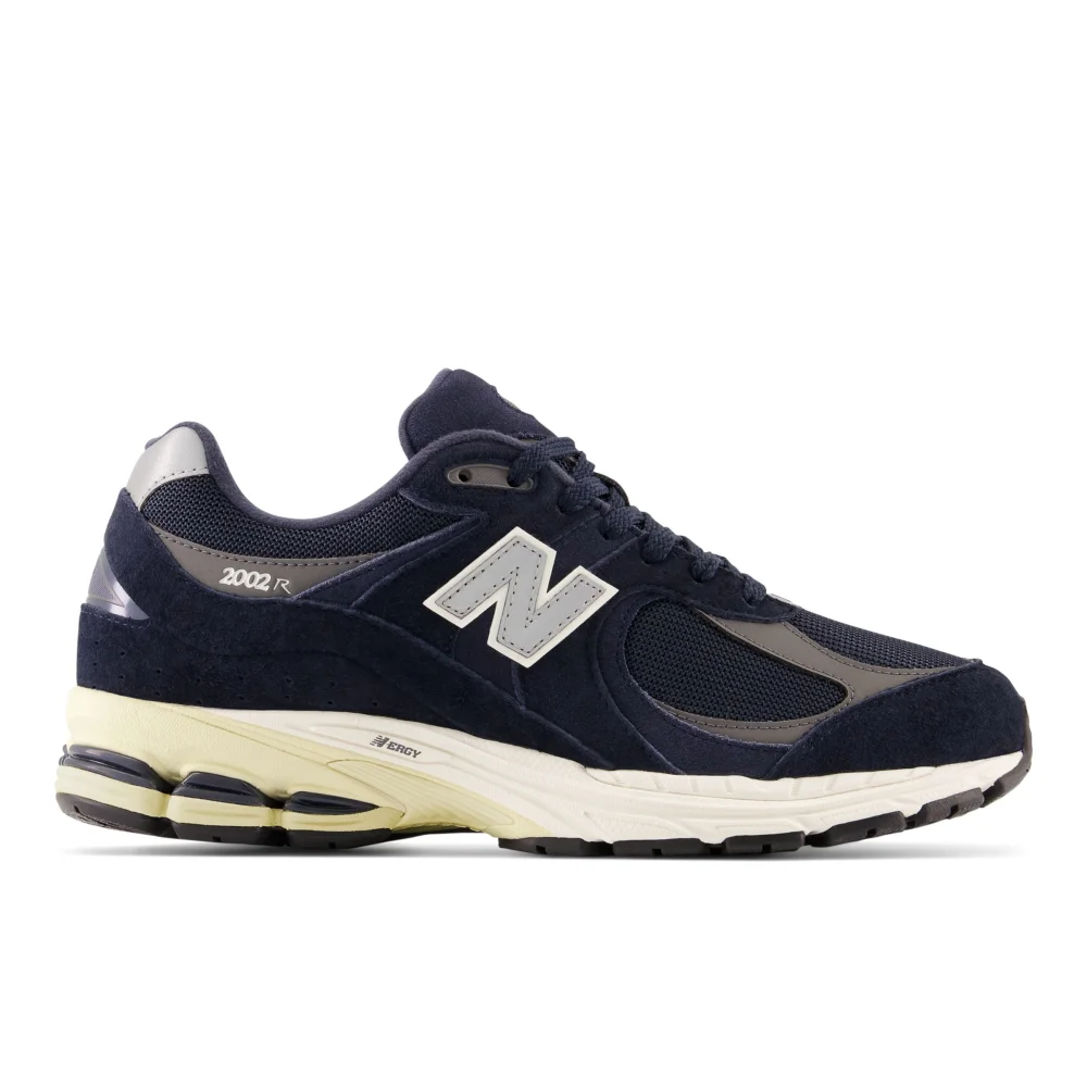 New Balance 2002R M2002RCA / schwarz