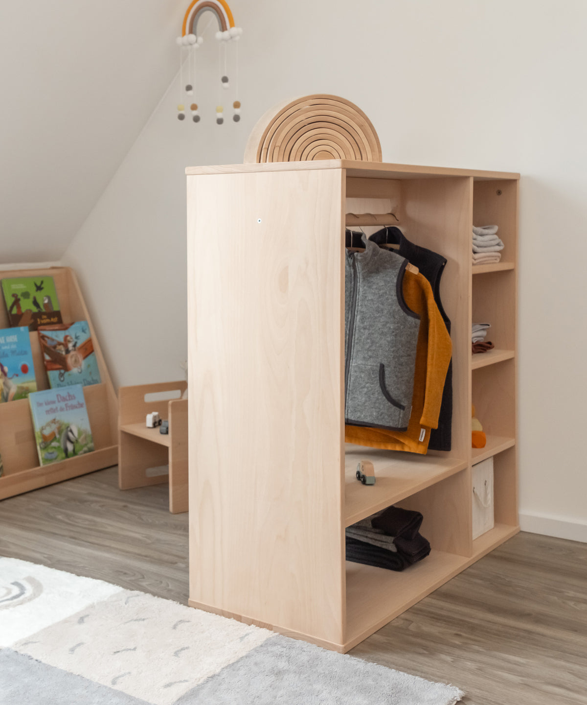 Montessori Kleiderschrank Buche