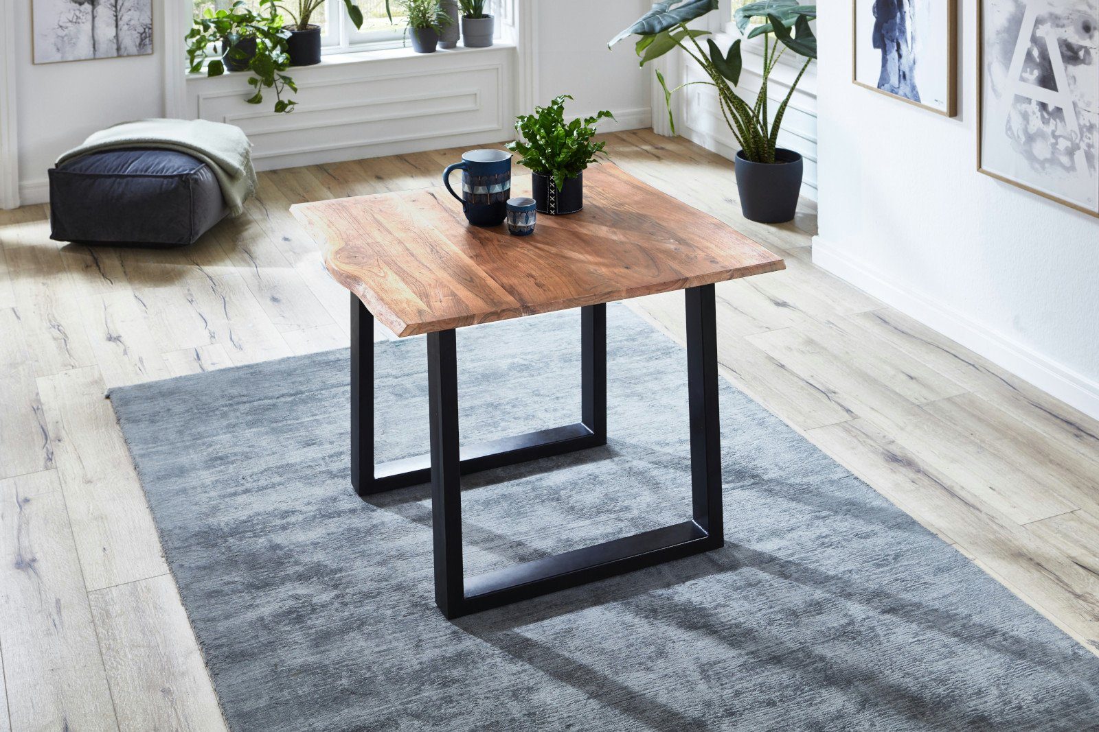 SAM® Baumkantentisch Neapel, Akazienholz, Baumkante massiv, Metallgestell U-Form