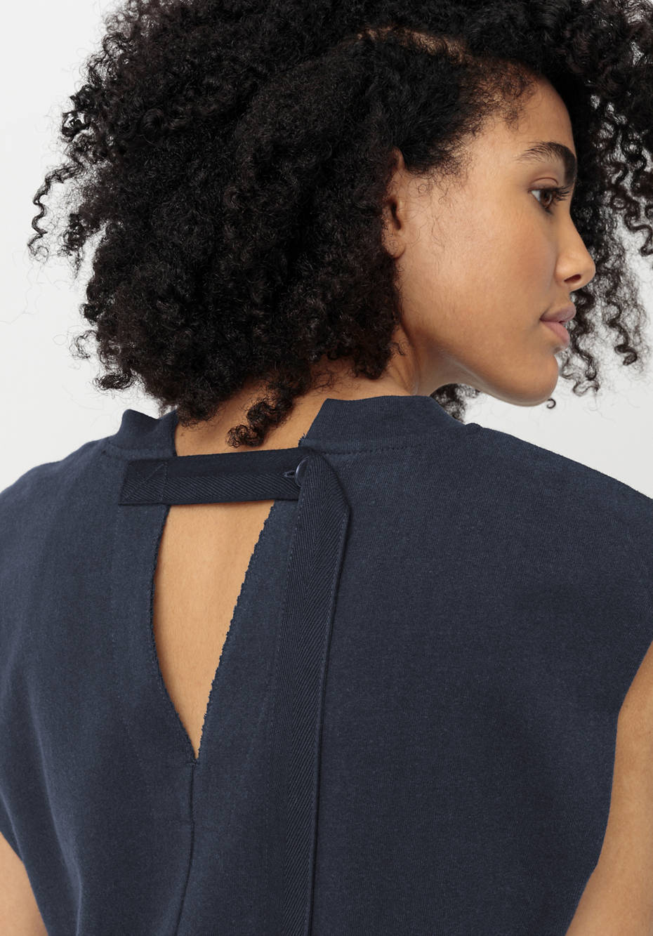 Sweat-Kleid BetterRecycling aus reiner Bio-Baumwolle