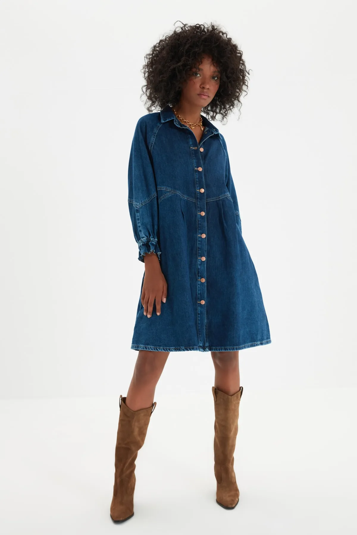 Trendyol Collection  Blaues, detailliertes, übergroßes Jeanskleid mit Nähten TWOAW22EL0072