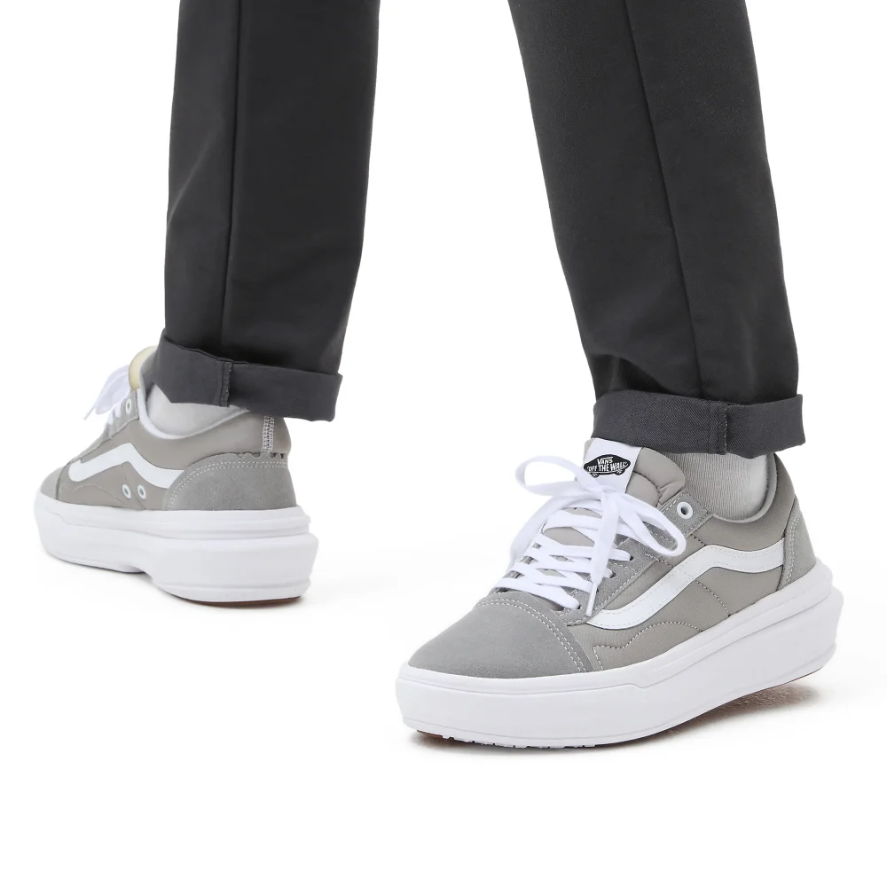 Vans Old Skool Overt CC VN0A7Q5EKAQ1 / grau