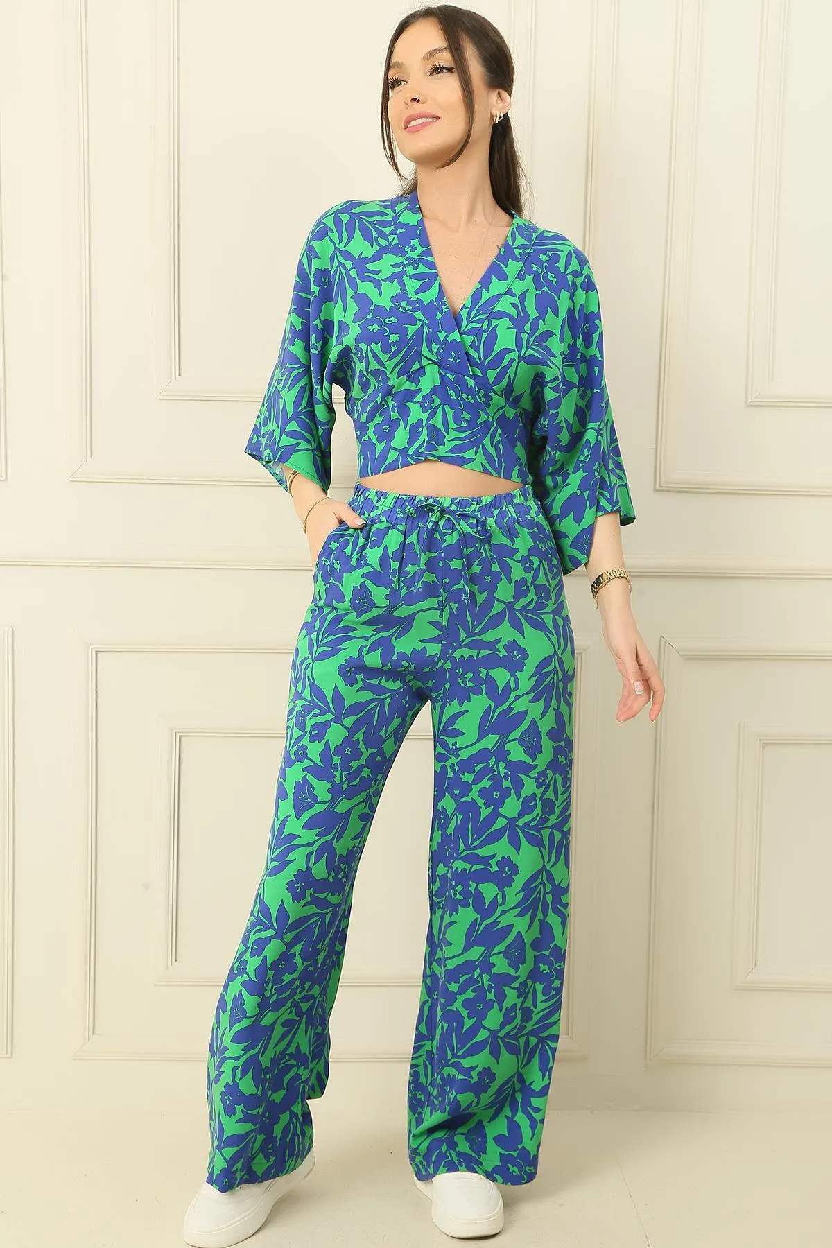 By Saygı  Vorne und hinten V-Ausschnitt, Fledermausärmel, Bluse, elastische Taille, Tasche, Palazzo-Hose, Blumenmuster, 2-teiliges Set