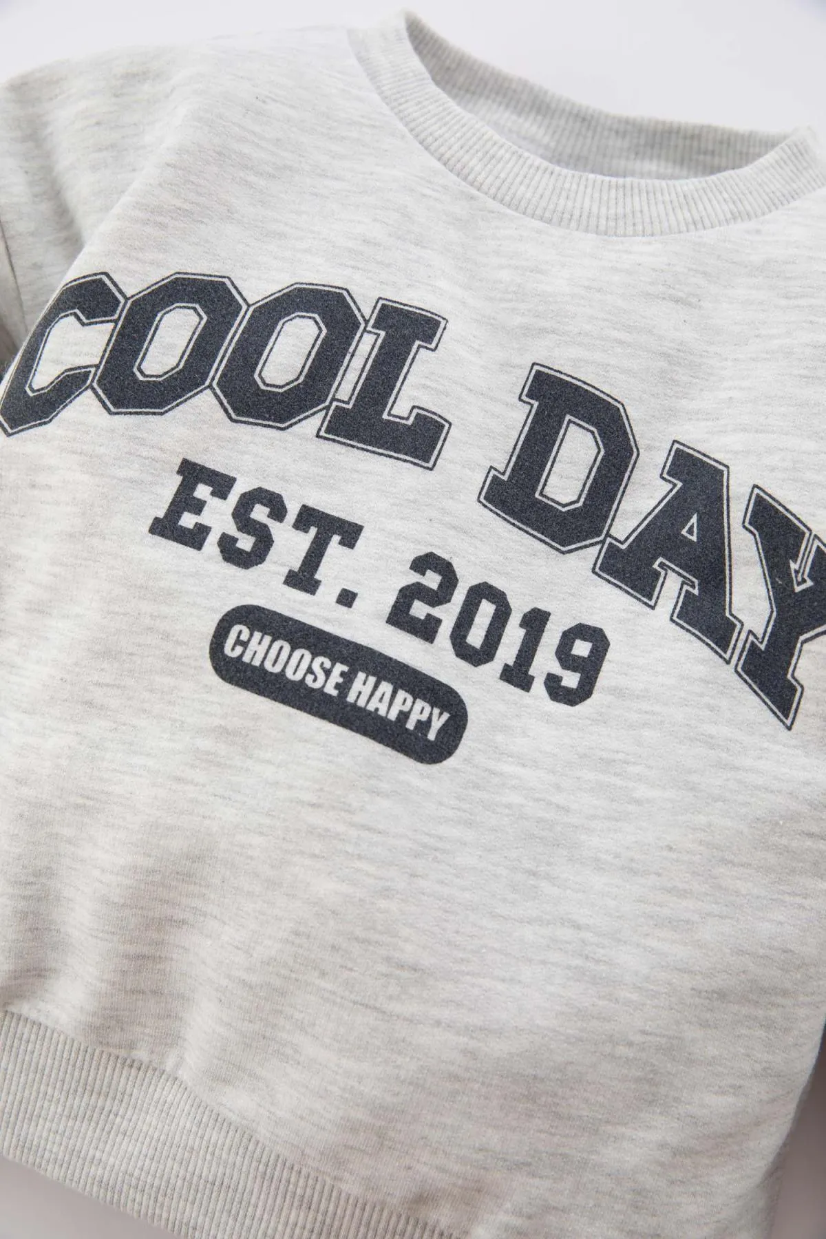DeFacto  Baby-Sweatshirt mit normaler Passform, Rundhalsausschnitt und Slogan-Aufdruck, weich gefüttert