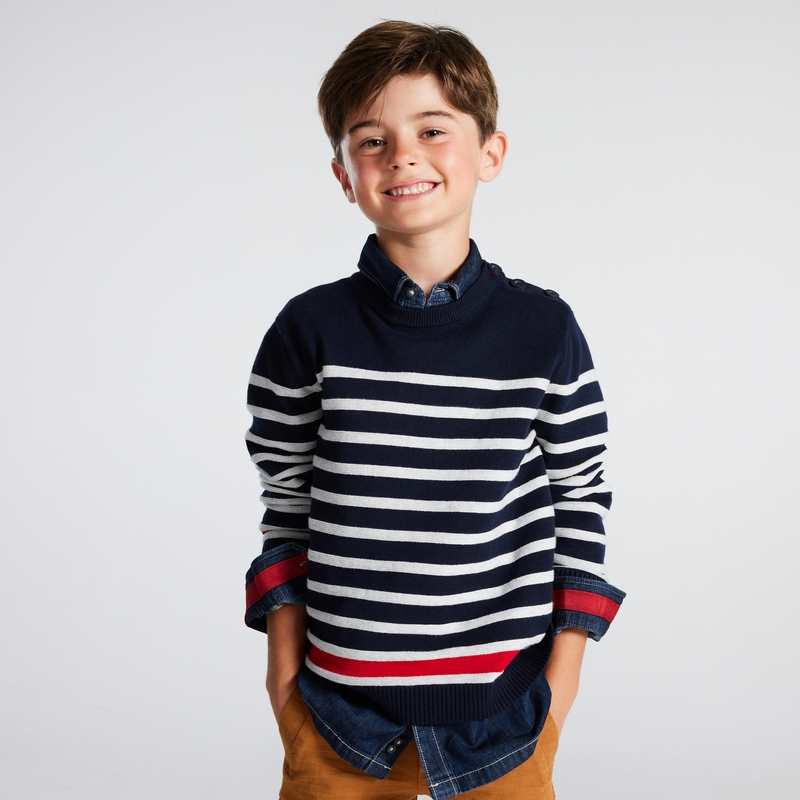 Pull marin en tricot bleu garçon