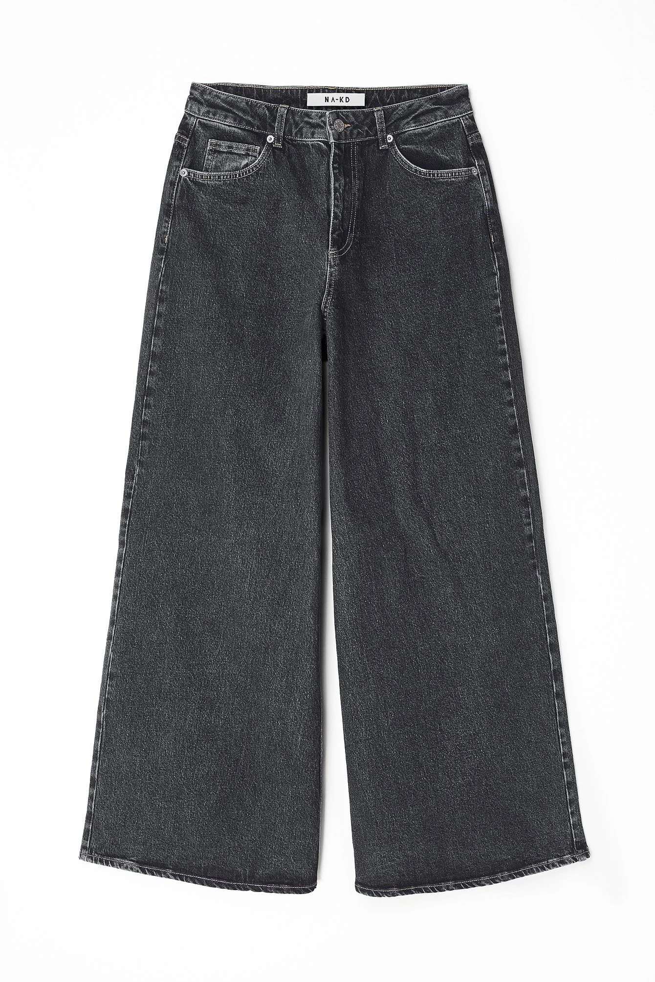 Jeans mit sehr weiten Beinen