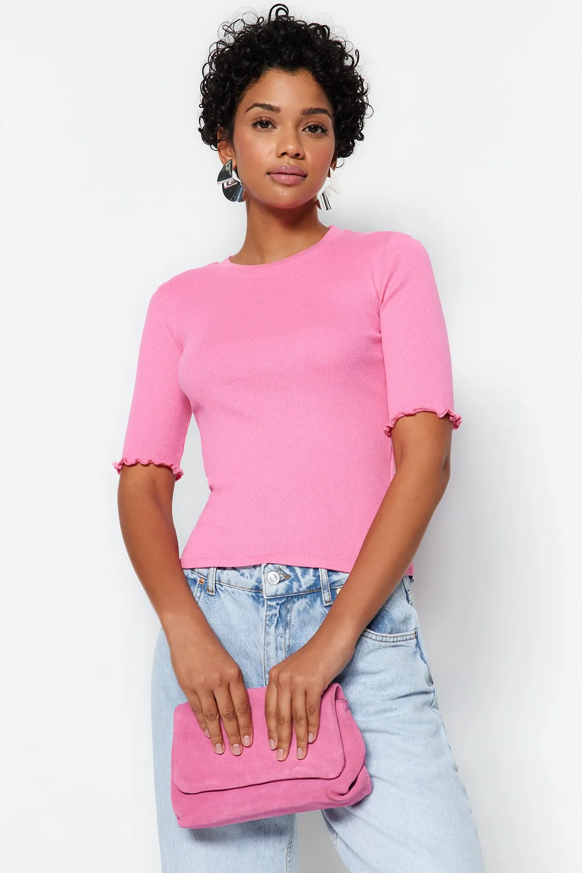 Trendyol Collection  Rosafarbene, gerippte, taillierte, dehnbare Strickbluse mit Rundhalsausschnitt TWOSS23BZ00025