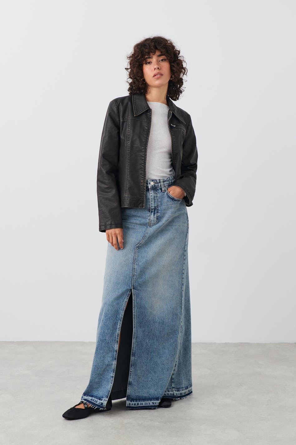 Denim slit skirt