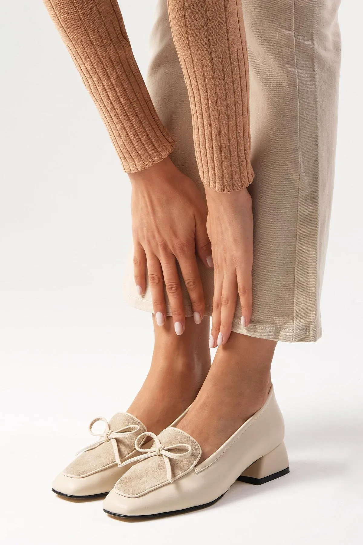 Mio Gusto  Tilda Beige Farbe Blunt Toe Kurze Absätze Damenschuhe