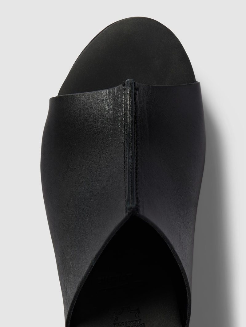 Sandaletten mit hohem Absatz Modell 'Clog' in schwarz