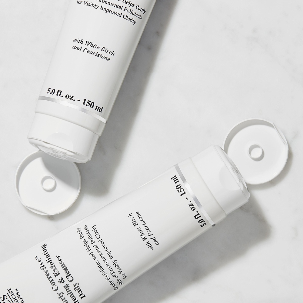 kiehl's Clearly Corrective™ Brightening Exfoliating Cleanser Nettoyant Exfoliant & unifiant quotidien
