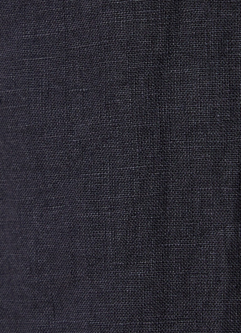 Pantaloni scurți din in Marc O'Polo, cu talie medie și croi larg.