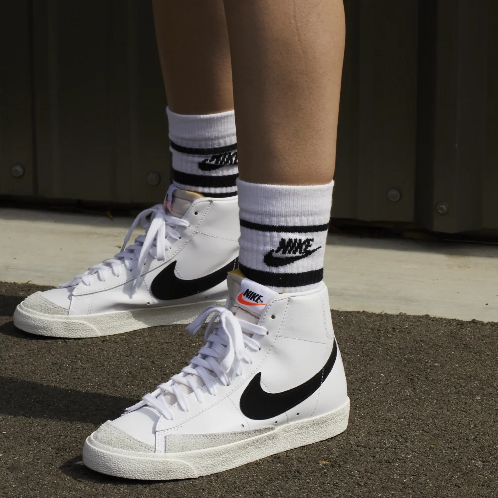 Nike Blazer Mid 77 CZ1055-100 / weiss