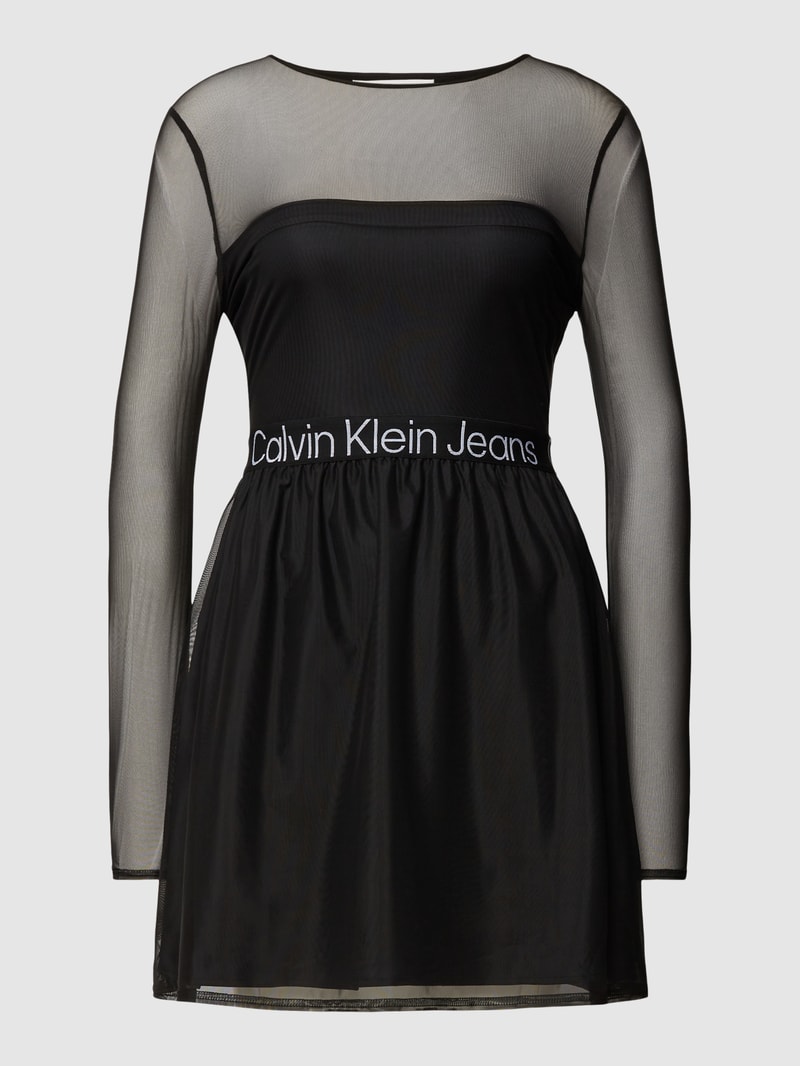 Kleid mit Taillenband mit Label-Stitching in schwarz