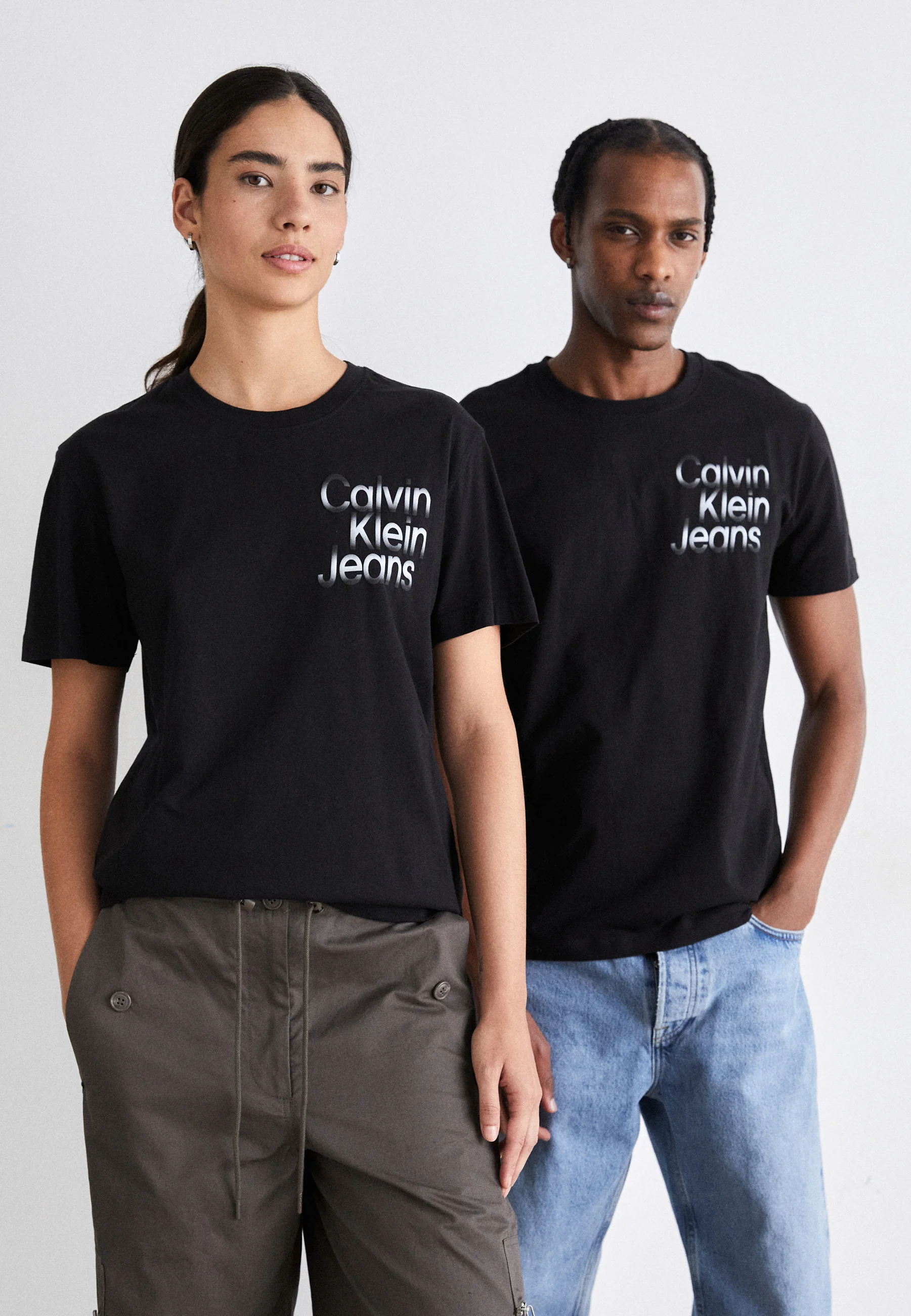 Calvin Klein Jeans DIFFUSED STACKED TEE UNISEX - Camiseta con estampado