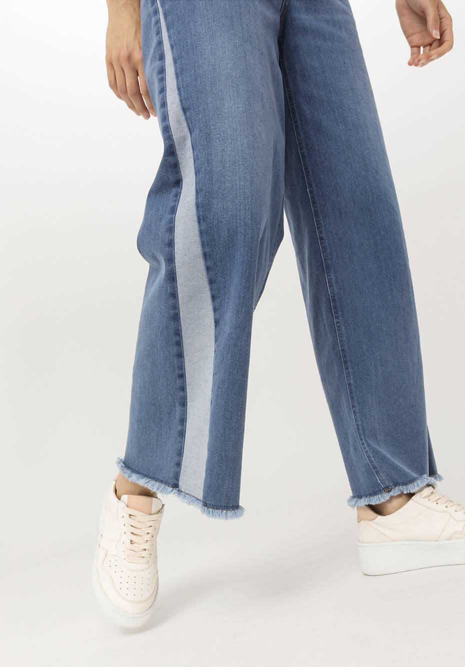Jeans ALVA Mid Rise Wide Leg aus Bio-Denim