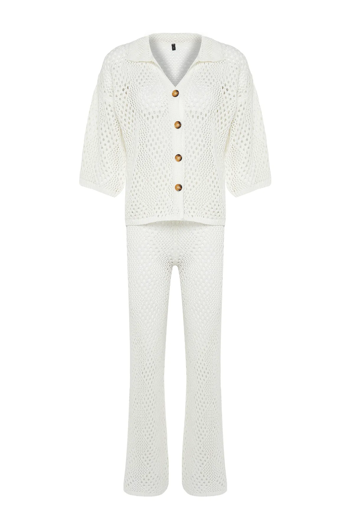 Trendyol Collection  Ecru gestricktes Hemd- und Hosen-Set im Strick-Look TBESS24AU00043