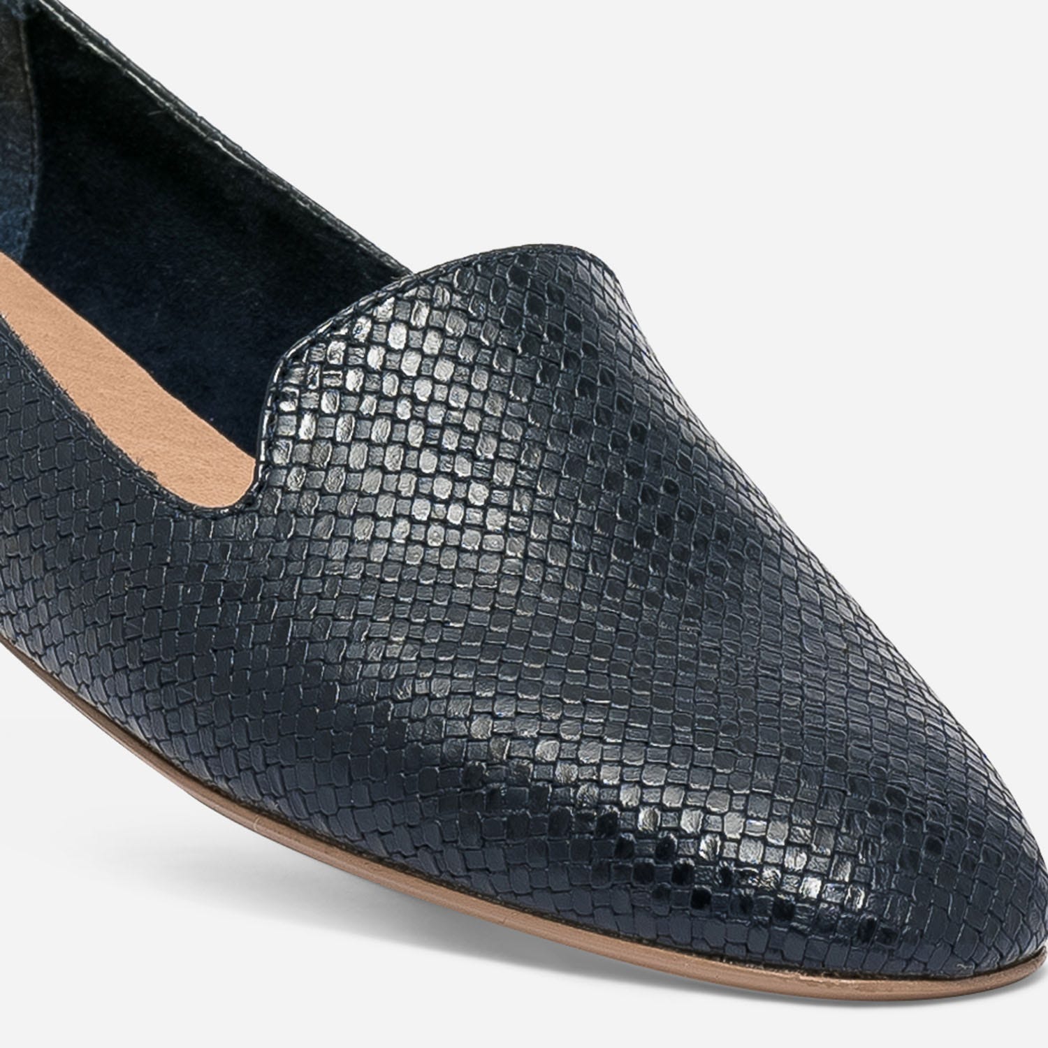 Slipper bleu marine embossé tressage