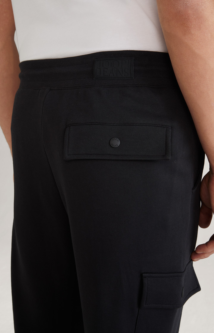 Sweathose Saint in Schwarz