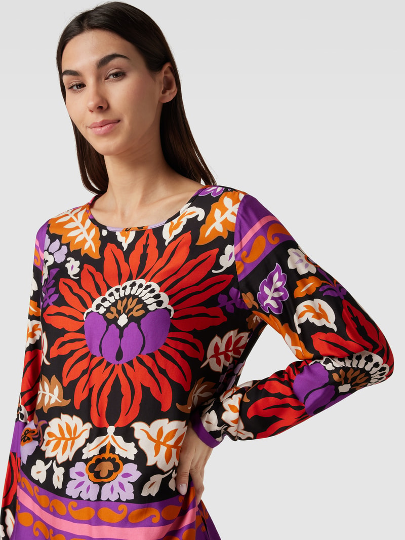 Blusenshirt aus Viskose mit Allover-Muster in schwarz