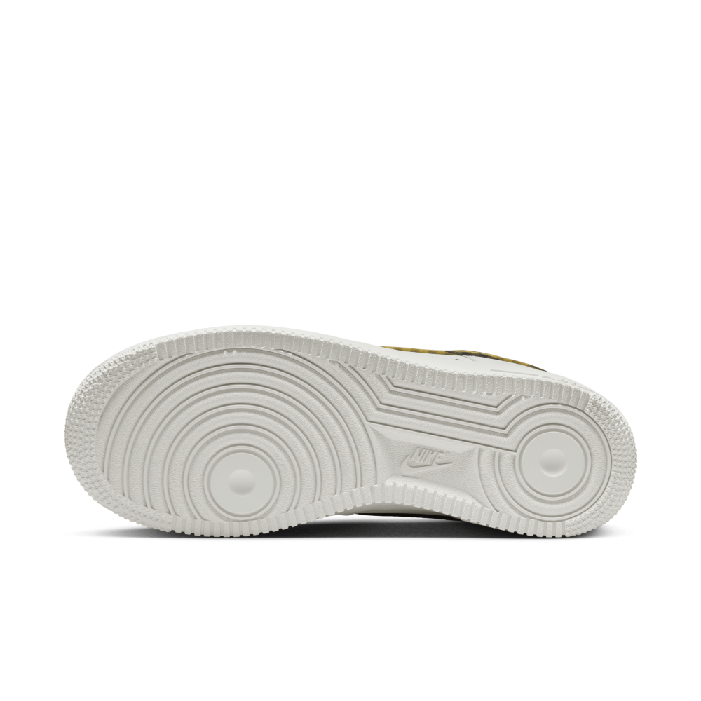 Nike Air Force 1 07 DZ2784-102 / weiss