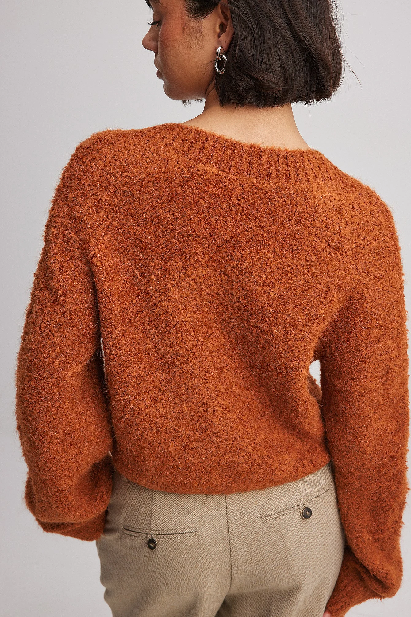 Crop-Strickpullover mit V-Ausschnitt