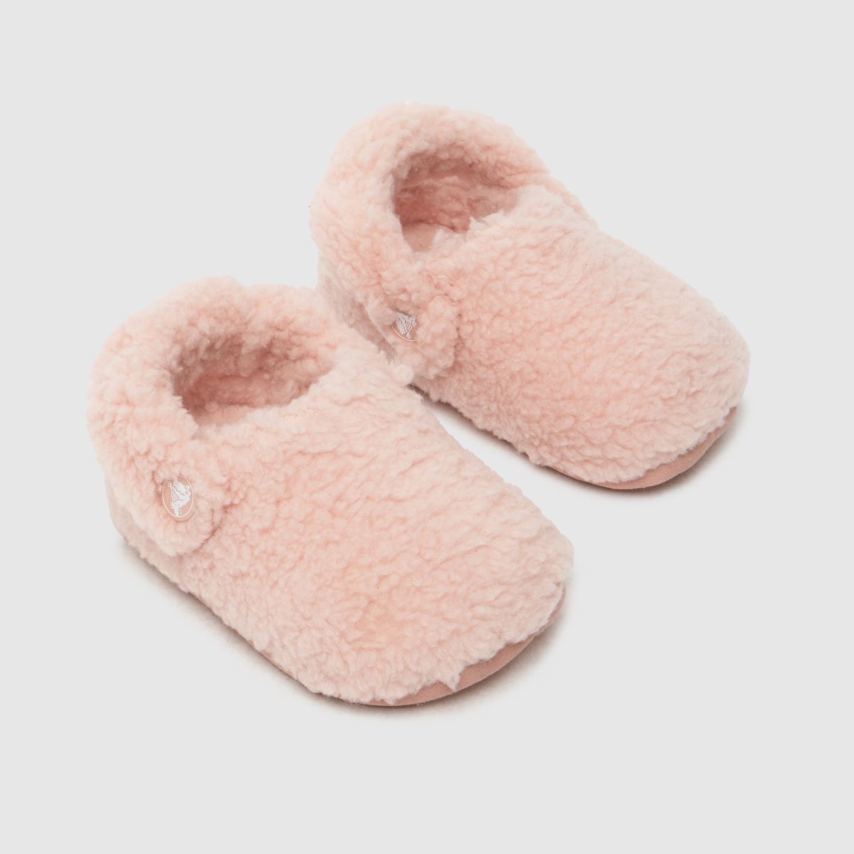 Crocs ljusrosa klassiska Cozzy flicktofflor för småbarn