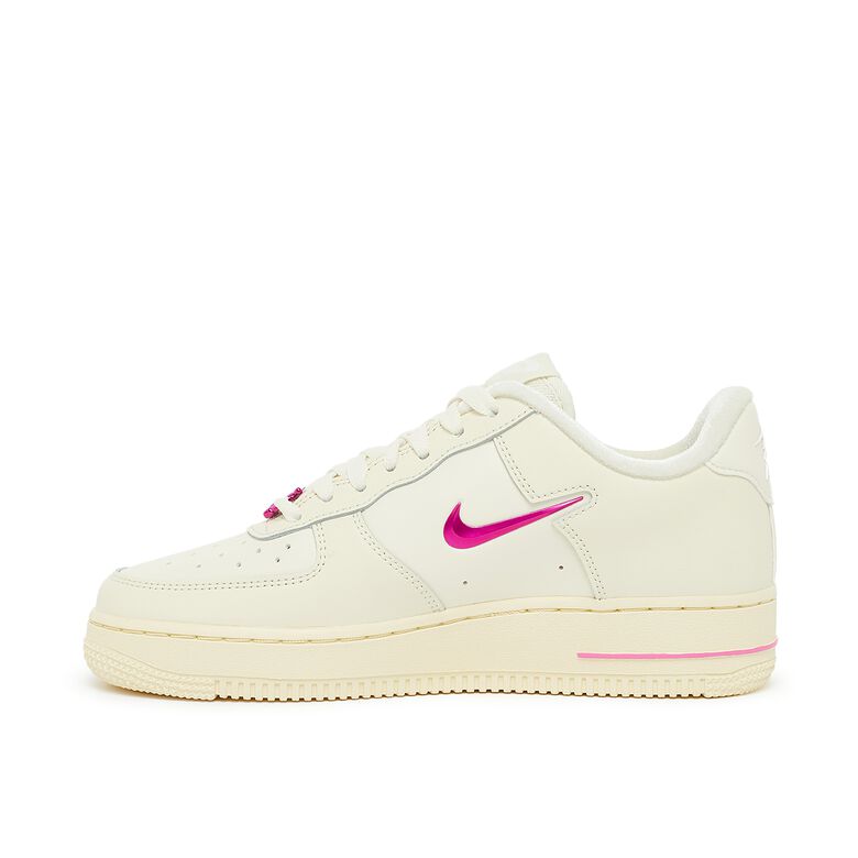 NIKE Wmns Air Force 1 ’07 SE 