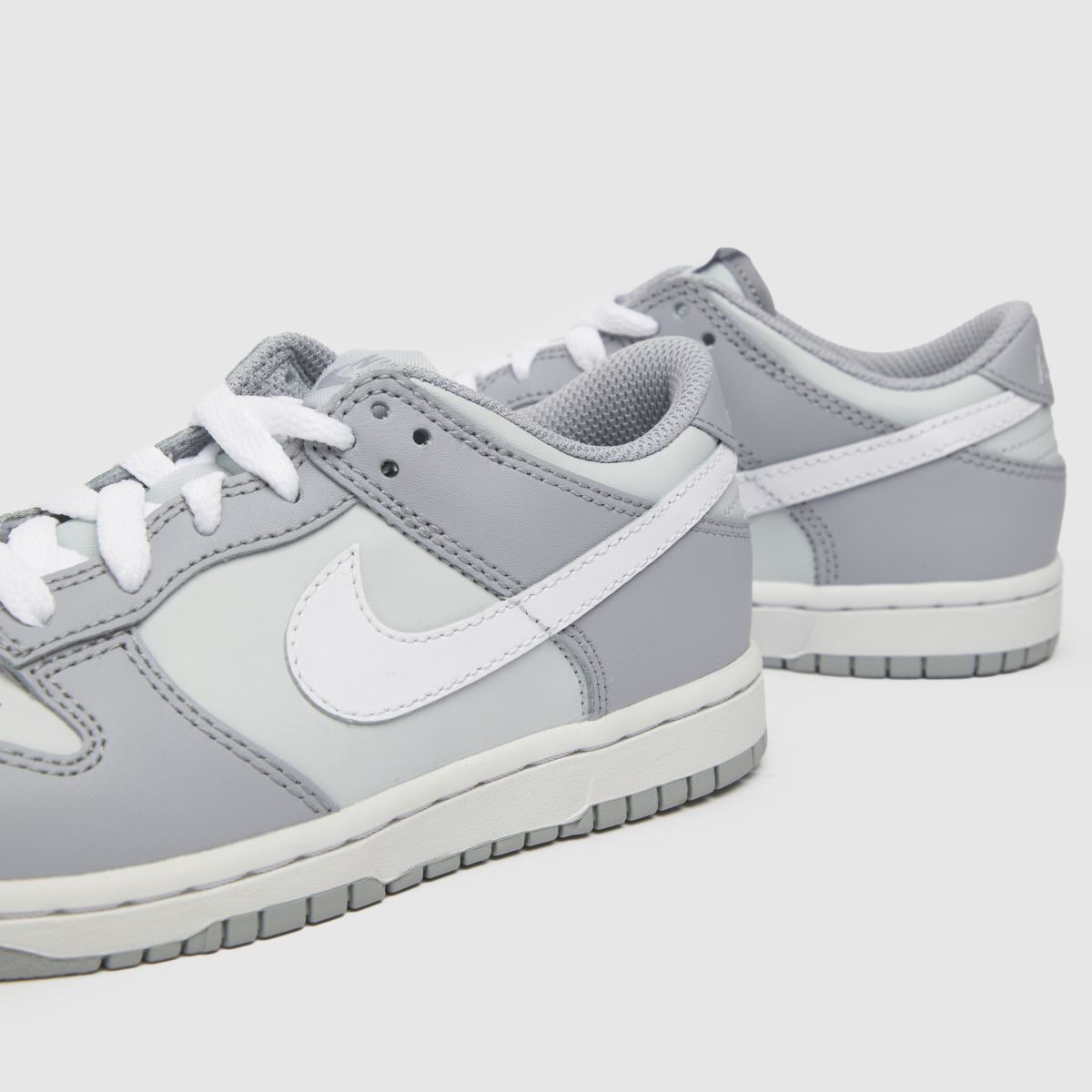 Nike grå Dunk Low Junior-tränare