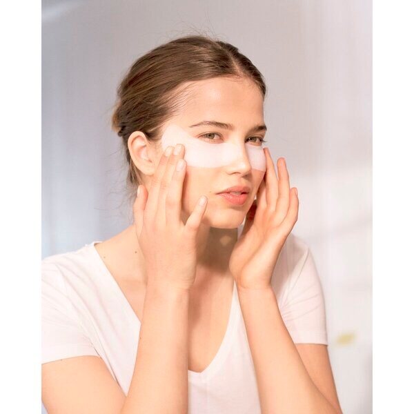 Garnier SkinActive Orange & Hyaluronic Acid Eye Tissue Mask
