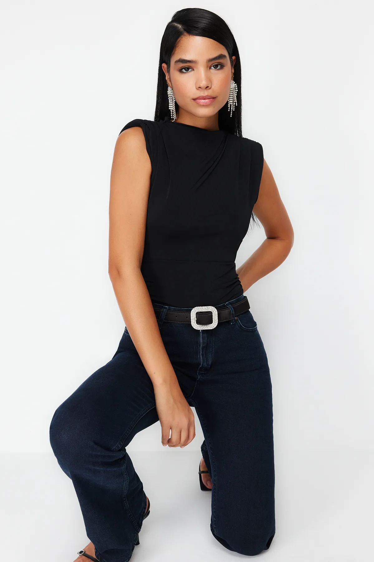 Trendyol Collection  Schwarzer, taillierter Strick-Body mit Druckknöpfen TPRSS24BD00012