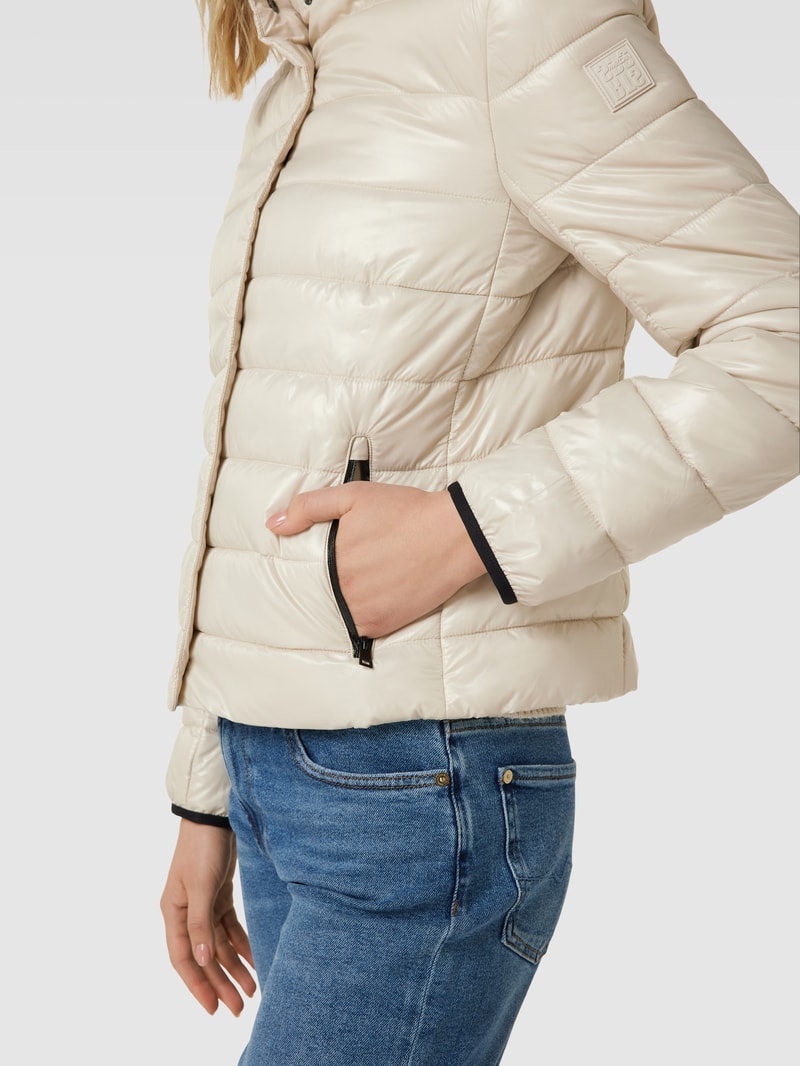 Steppjacke mit Reißverschlusstaschen in sand