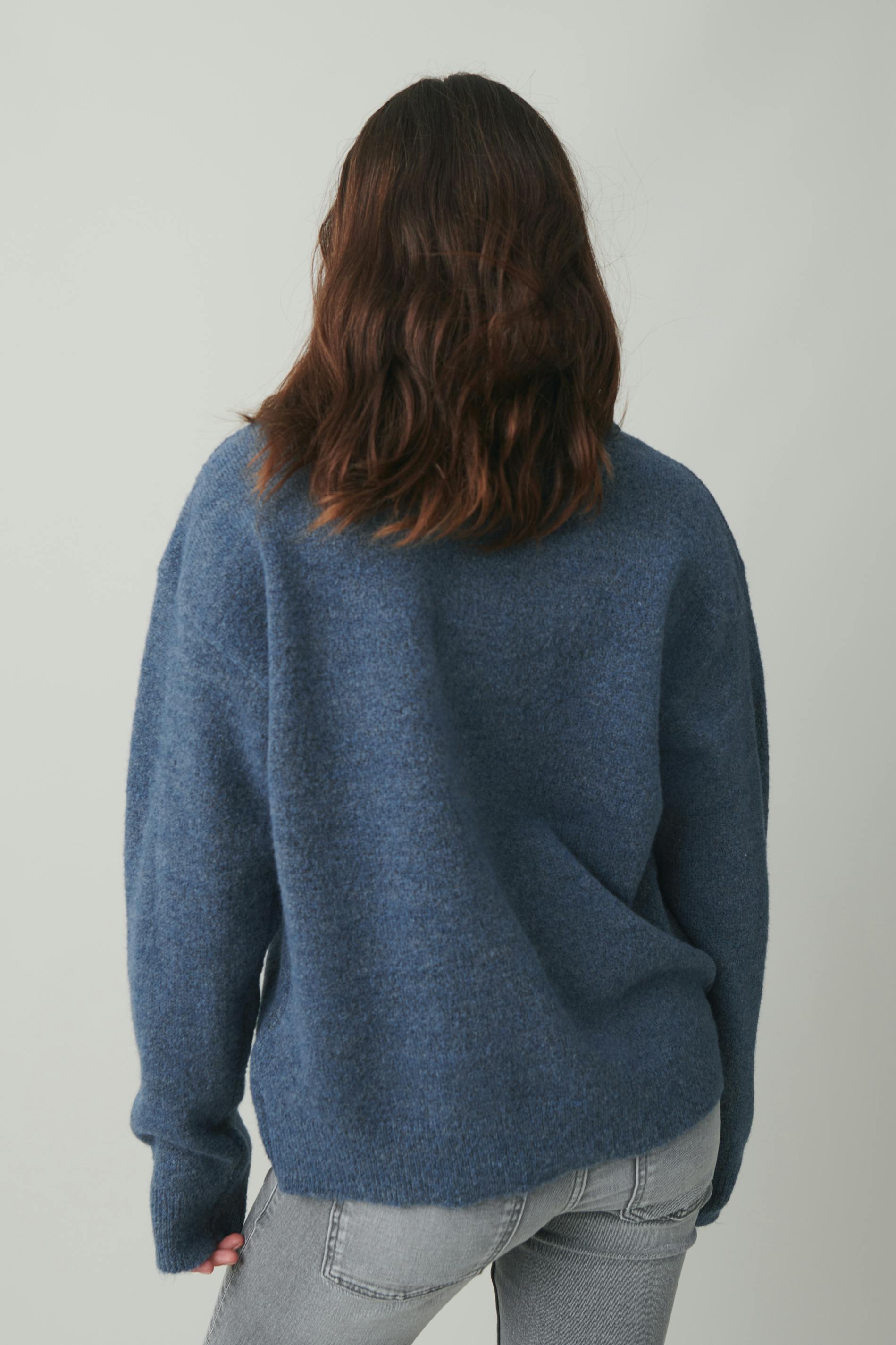 Y knitted sweater