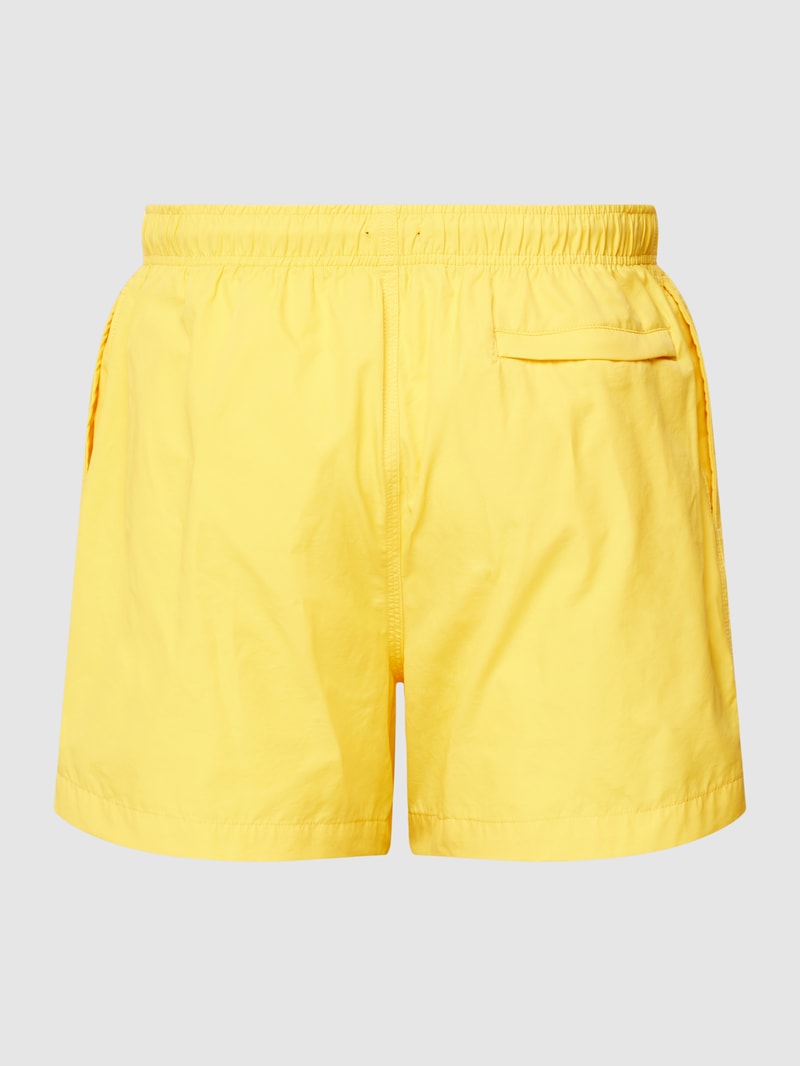 Badehose mit Label-Stitching Modell 'Gregory' in gelb
